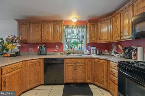 Kitchen - 205 Royal Grant Way, Dover, DE 19901 photo 2 of 3