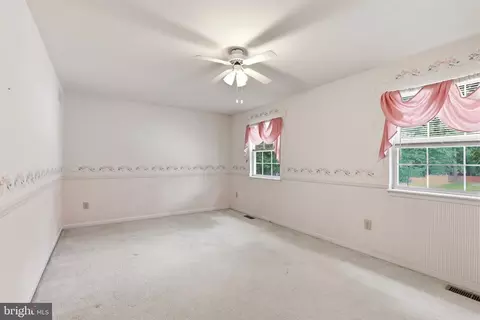 Bedroom - 133 Red Oak Dr, Dover, DE 19904 photo 1 of 8