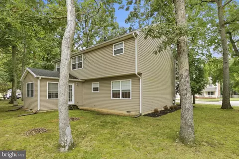 Exterior - 133 Red Oak Dr, Dover, DE 19904 photo 6 of 7