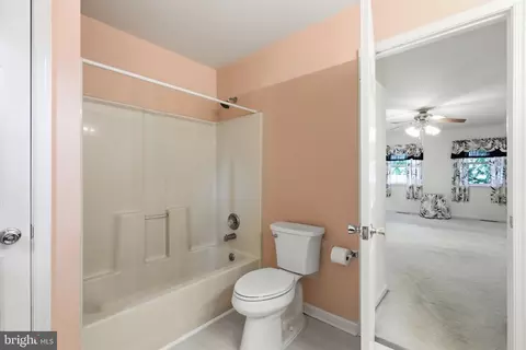 Bath - 133 Red Oak Dr, Dover, DE 19904 photo 4 of 4