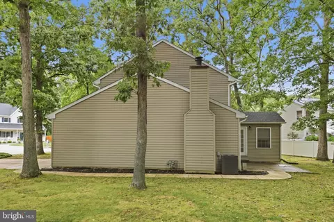 Exterior - 133 Red Oak Dr, Dover, DE 19904 photo 7 of 7