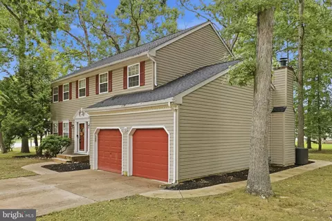 Exterior - 133 Red Oak Dr, Dover, DE 19904 photo 3 of 7