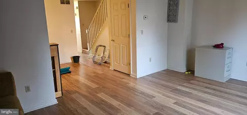 Entry Way - 119 Holmes St, Dover, DE 19901 photo 3 of 4