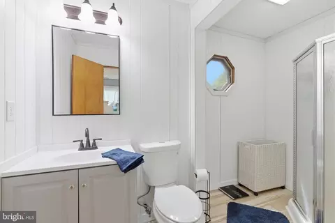 Bath - 1453 E Denneys, Dover, DE 19901 photo 3 of 3