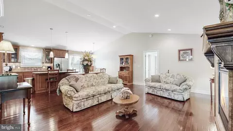 Entry Way - 47 Siltstone Dr, Dover, DE 19901 photo 6 of 13