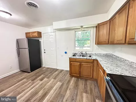 Kitchen - 6 Washington Pl, Dover, DE 19901 photo 1 of 3