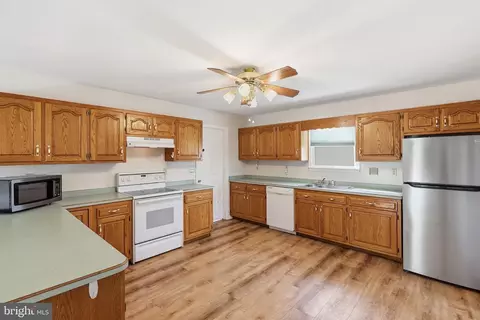 Kitchen - 949 Janeka Ln, Dover, DE 19904 photo 1 of 2