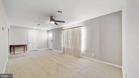 Entry Way - 43 Wayne Dr, Dover, DE 19901 photo 1 of 5
