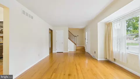 Entry Way - 576 Crawford Ave, Dover, DE 19901 photo 2 of 17