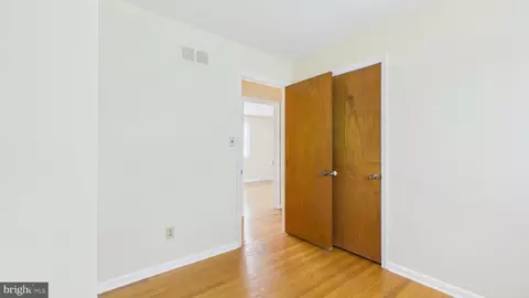 Entry Way - 576 Crawford Ave, Dover, DE 19901 photo 13 of 17