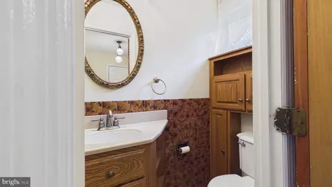 Bath - 576 Crawford Ave, Dover, DE 19901 photo 1 of 2