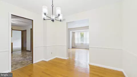 Entry Way - 576 Crawford Ave, Dover, DE 19901 photo 6 of 17
