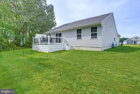Exterior - 427 Alezach Dr, Dover, DE 19901 photo 4 of 5