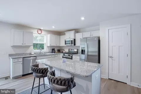 Kitchen - 427 Alezach Dr, Dover, DE 19901 photo 1 of 4