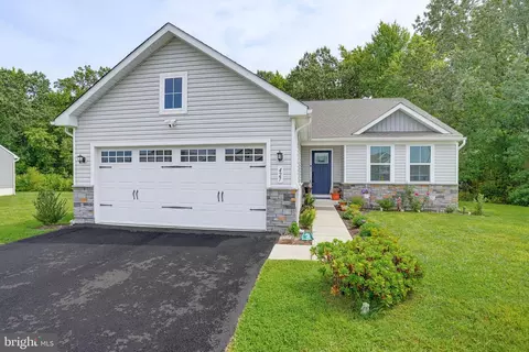 Exterior - 427 Alezach Dr, Dover, DE 19901 photo 1 of 5