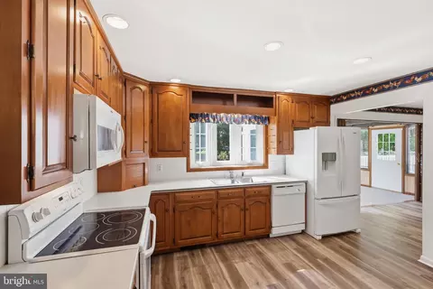 Kitchen - 86 Dalwin Dr, Dover, DE 19901 photo 2 of 4