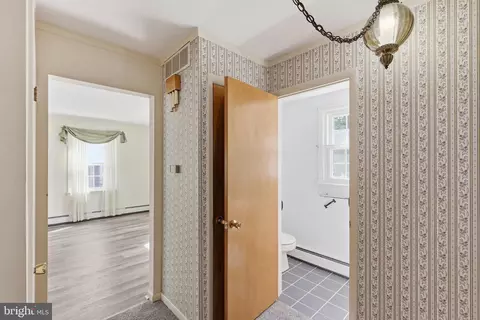 Entry Way - 86 Dalwin Dr, Dover, DE 19901 photo 4 of 6