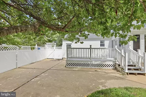 Exterior - 86 Dalwin Dr, Dover, DE 19901 photo 9 of 10