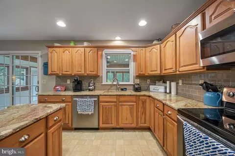 Kitchen - 52 Connie Ln, Dover, DE 19901 photo 2 of 3