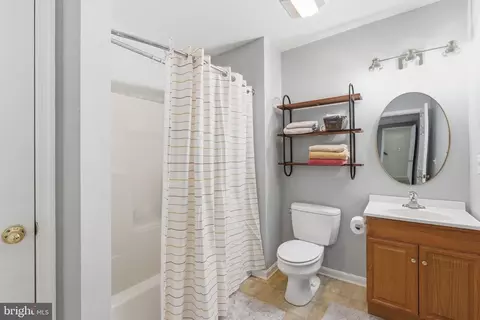 Bath - 55 Ediman Ct, Dover, DE 19901 photo 4 of 5