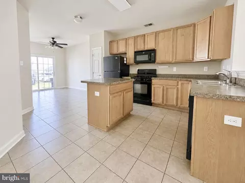 Kitchen - 133 Lady Bug Dr, Dover, DE 19901 photo 2 of 4