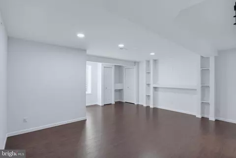 Living - 57 Houston St, Dover, DE 19901 photo 4 of 5