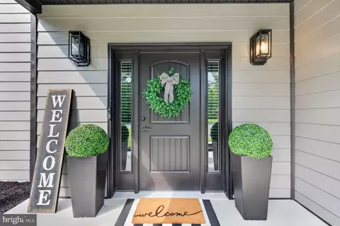Entry Way - 121 Mourning Dove Ln, Dover, DE 19901 photo 1 of 10
