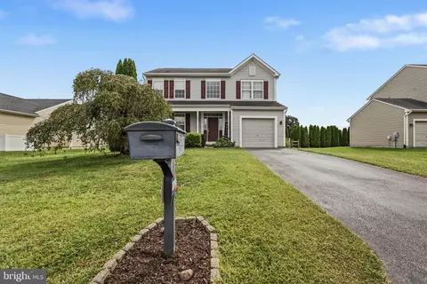 Exterior - 124 Brian Dr, Smyrna, DE 19977 photo 2 of 4