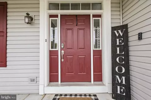 Entry Way - 124 Brian Dr, Smyrna, DE 19977 photo 1 of 10