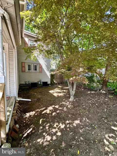 Exterior - 302 N Bradford St, Dover, DE 19904 photo 2 of 11