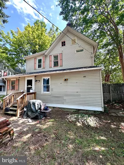 Exterior - 302 N Bradford St, Dover, DE 19904 photo 10 of 11