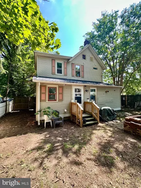 Exterior - 302 N Bradford St, Dover, DE 19904 photo 11 of 11