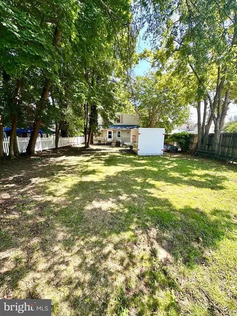 Exterior - 302 N Bradford St, Dover, DE 19904 photo 9 of 11