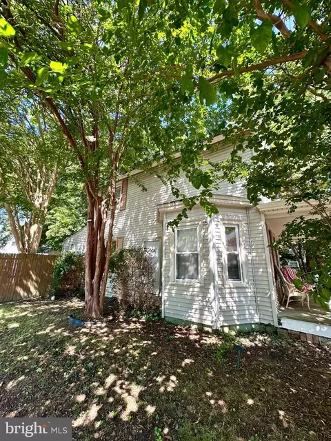 Exterior - 302 N Bradford St, Dover, DE 19904 photo 6 of 11