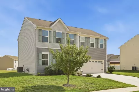 Exterior - 351 Bluecoat St, Dover, DE 19901 photo 2 of 6