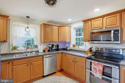 Kitchen - 44 Washington St, Dover, DE 19901 photo 3 of 5