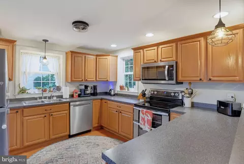 Kitchen - 44 Washington St, Dover, DE 19901 photo 2 of 5