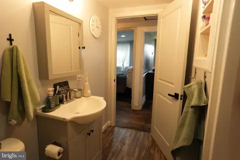 Entry Way - 3284 Forrest Ave, Dover, DE 19904 photo 3 of 3