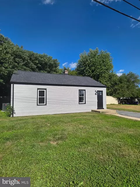 38 Hilldale Rd, Dover, DE 19901 photo 2