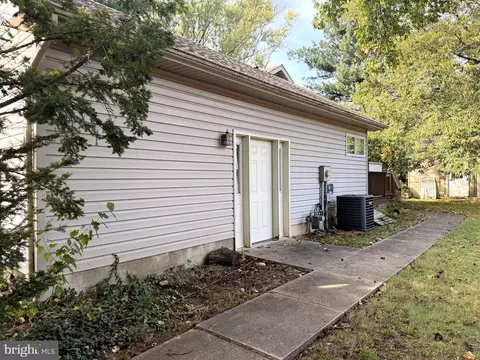 252 Greenview Dr, Dover, DE 19901 photo 4