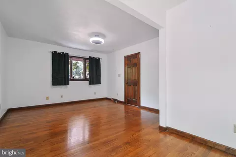 Living - 6 Winged Foot Rd, Dover, DE 19904 photo 12 of 13