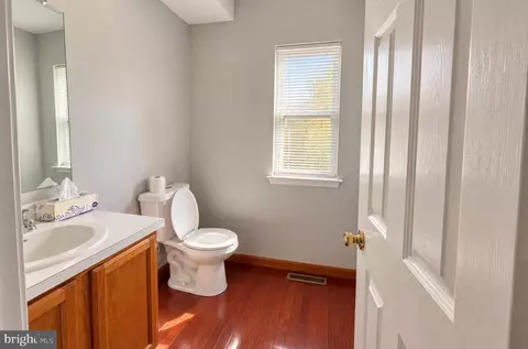 Entry Way - 214 Northdown Dr, Dover, DE 19904 photo 5 of 6