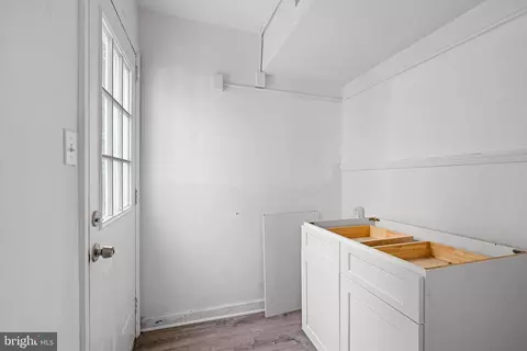 Entry Way - 72 Village Dr, Dover, DE 19904 photo 4 of 5