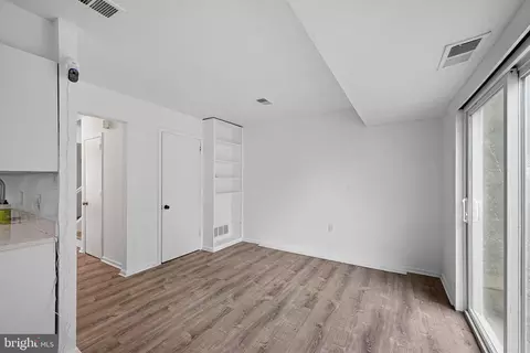 Living - 72 Village Dr, Dover, DE 19904 photo 3 of 3