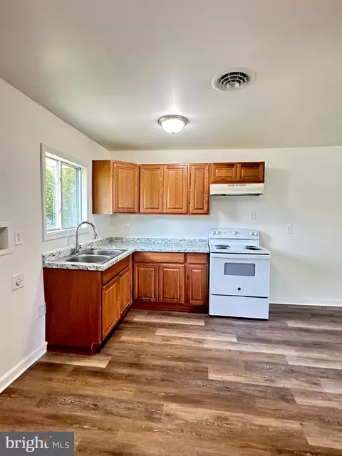 Kitchen - 2 Washington Pl, Dover, DE 19901 photo 2 of 2