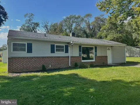 Exterior - 2 Washington Pl, Dover, DE 19901 photo 2 of 2