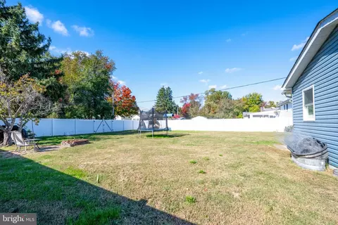 Exterior - 944 Sunset Ter, Dover, DE 19904 photo 3 of 5