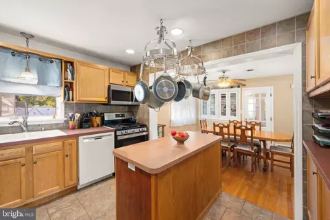 Kitchen - 944 Sunset Ter, Dover, DE 19904 photo 1 of 4
