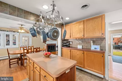 Kitchen - 944 Sunset Ter, Dover, DE 19904 photo 2 of 4
