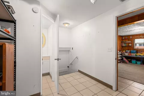 Entry Way - 944 Sunset Ter, Dover, DE 19904 photo 2 of 5